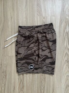 Cove Men's Brown & Black Camo Athletic Shorts